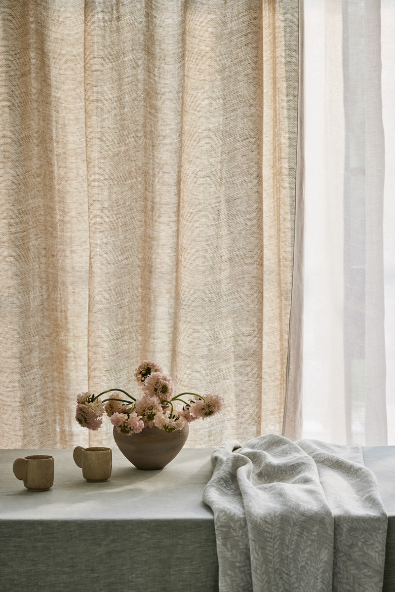 ROMO_SHOT_06_SHEERS_TABLETOP_670_HERO