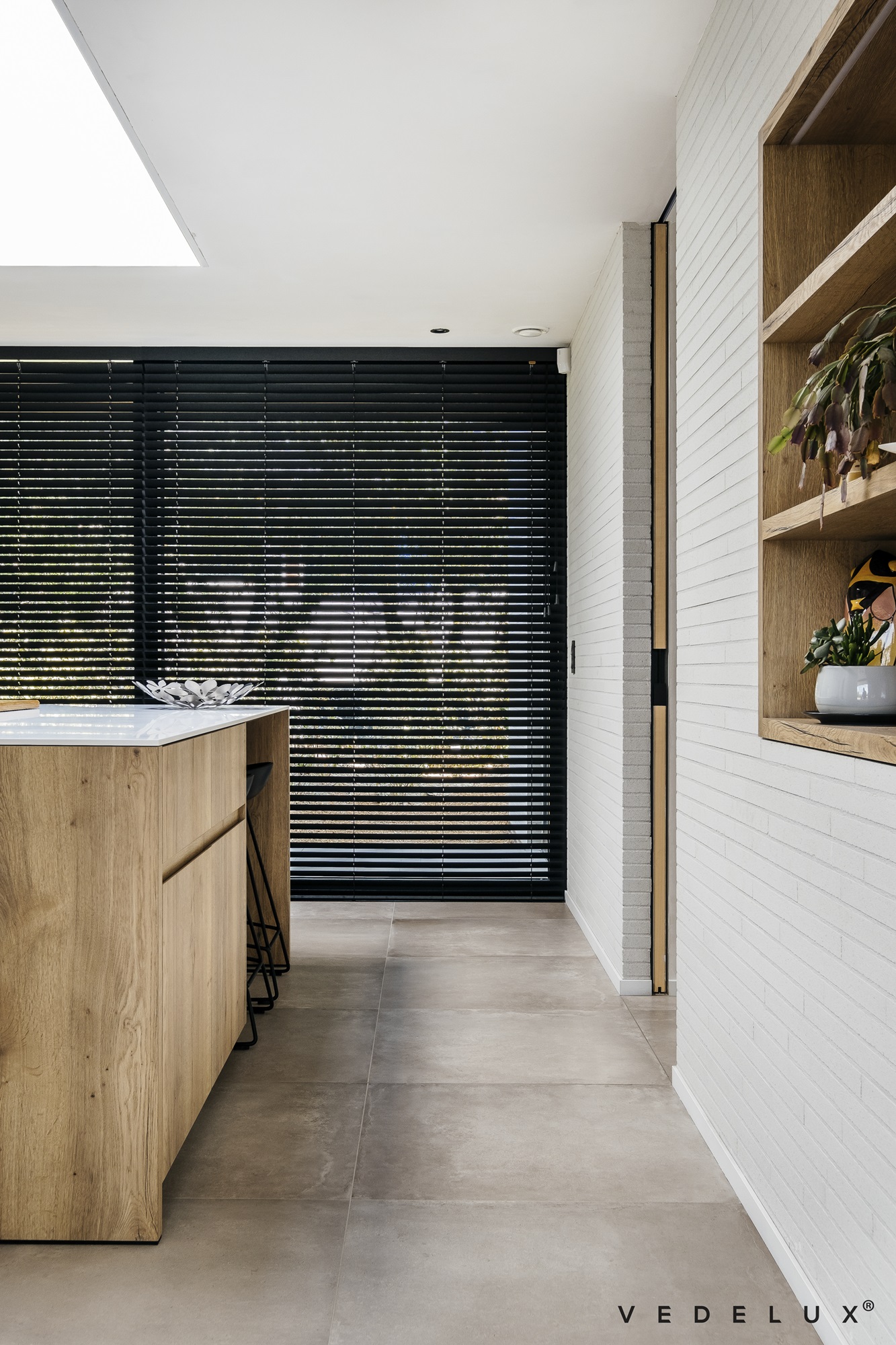 VEDELUX_BASSWOOD_v003